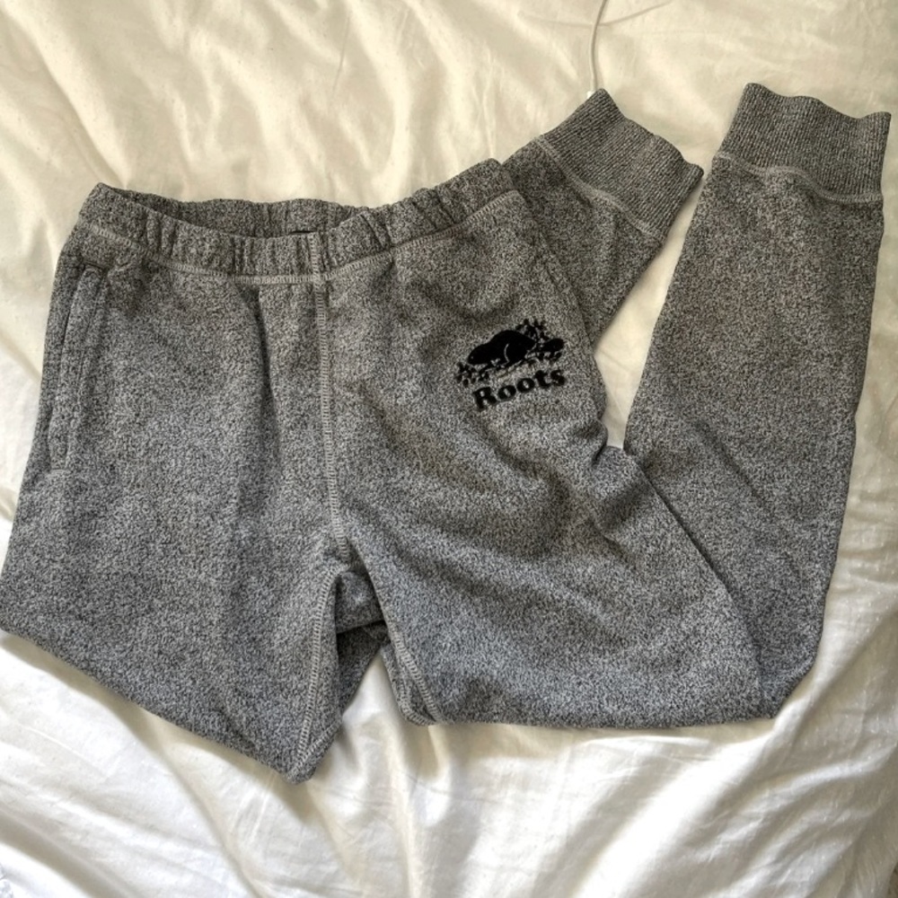 Roots Canada salt and pepper joggers size S.
